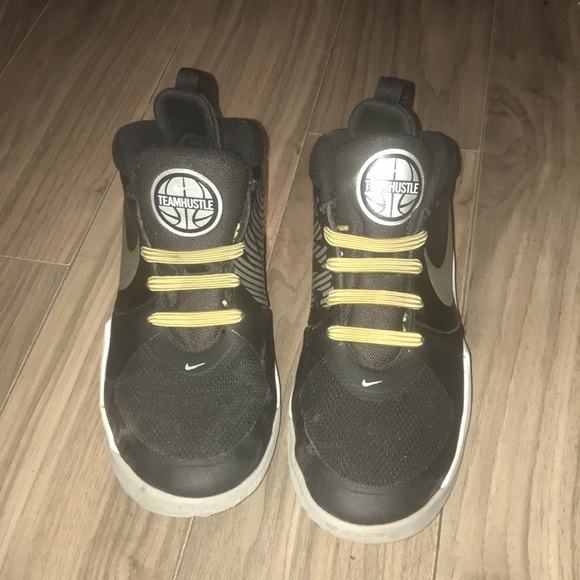Nike Shoes - Picture 5 of 5